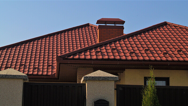 Фото даху з металочерепицею